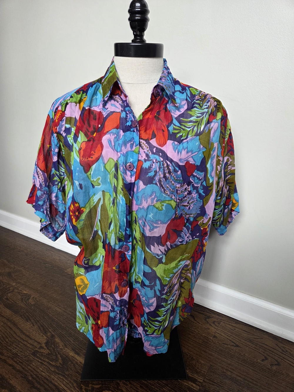 Vintage Gin Tonic Brand Vibrant Multi-Color Floral Short-Sleeve Button-Up Shirt